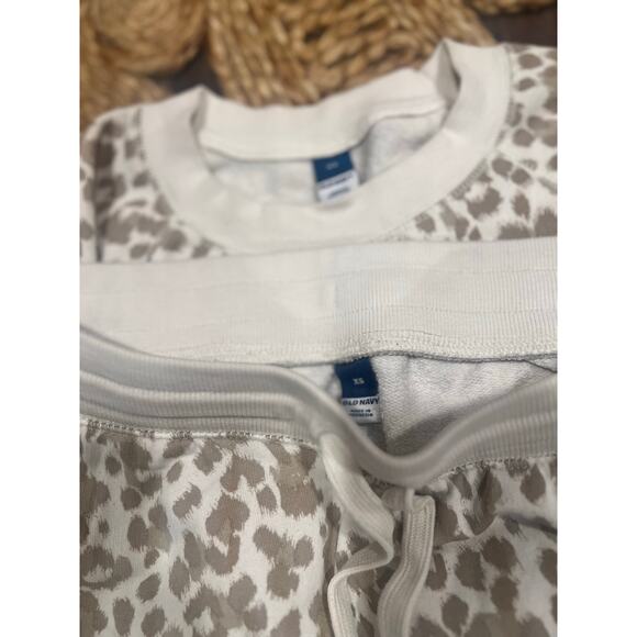 Girls Old Navy Loungewear Cheetah Print 2pc Sweatsuit Size 9 - Picture 11 of 11